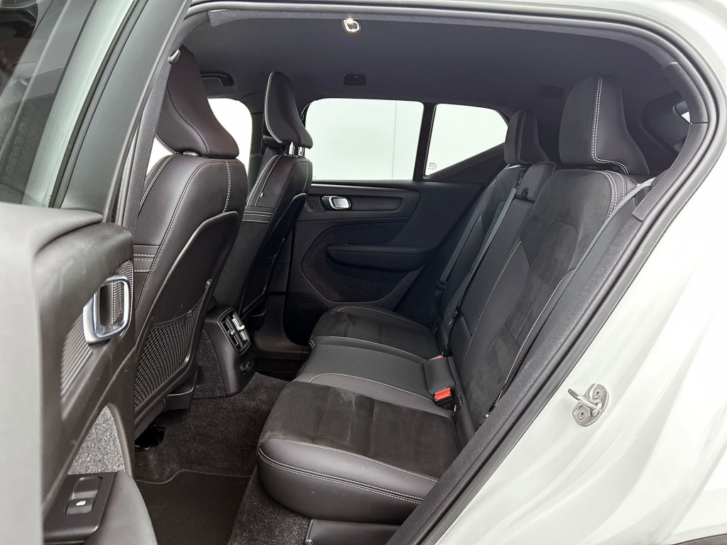 47259147 volvo xc40 xc40 t4 recharge plus dark leder memorystoelen harman kard 41