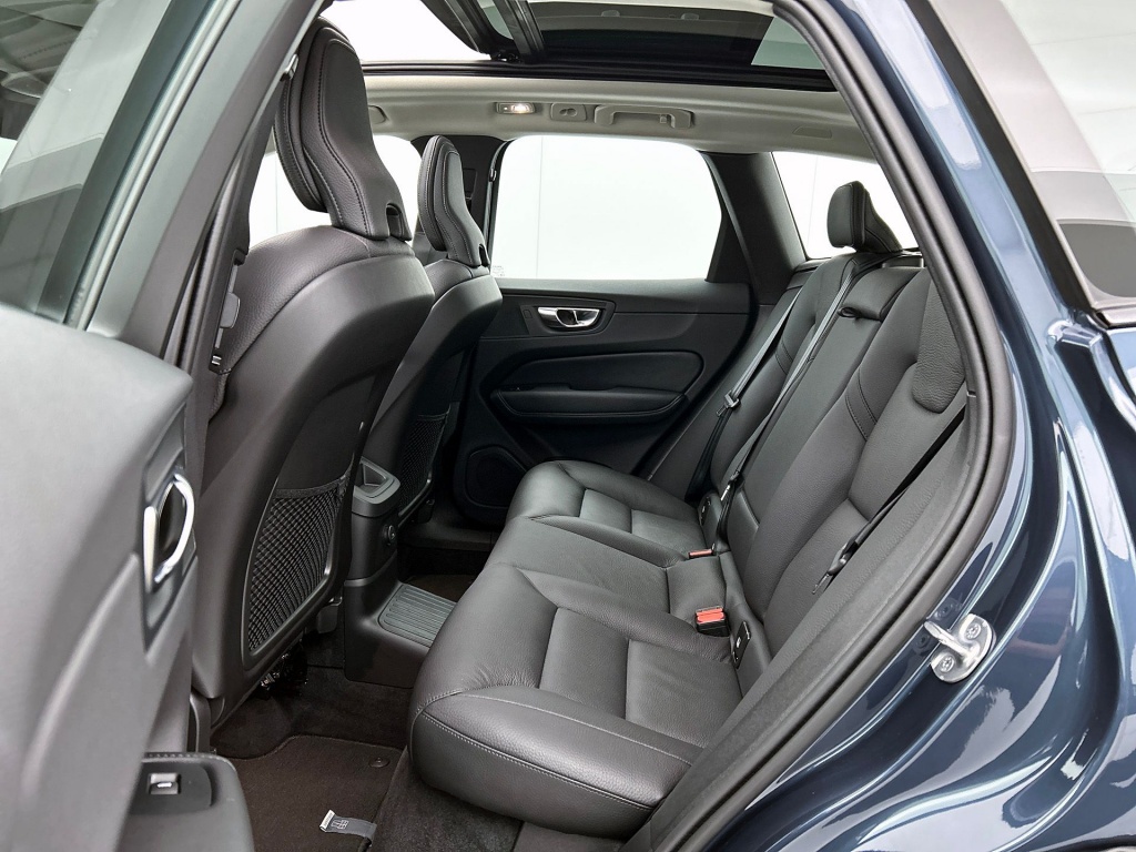 47443692 volvo xc60 2 0 t6 awd ultra dark 98