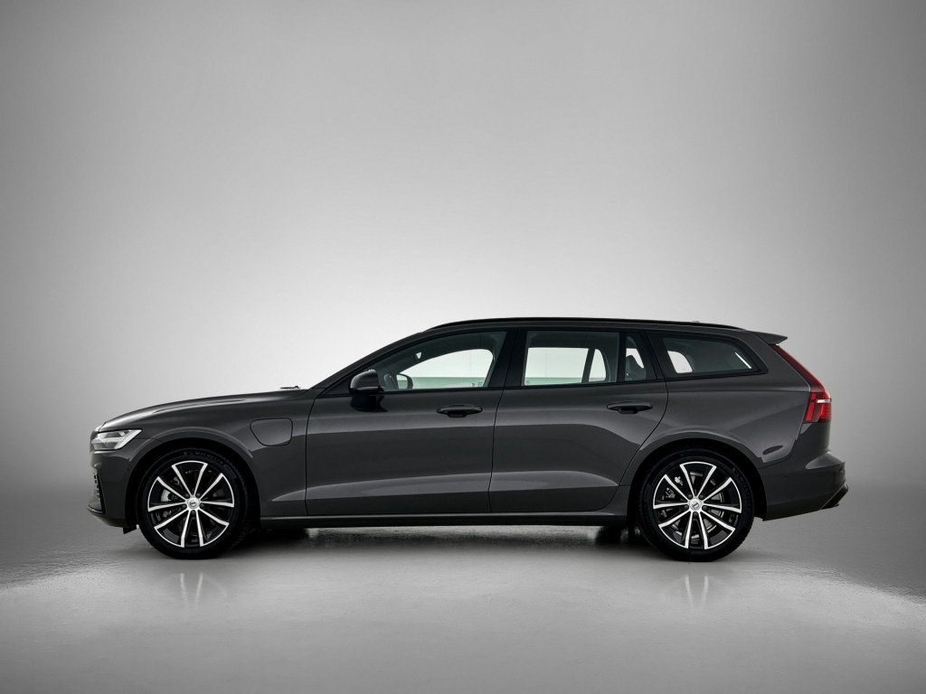 47465155 volvo v60 2 0 t6 plus dark trekhaak sport leder 360 blis pilot 2 02