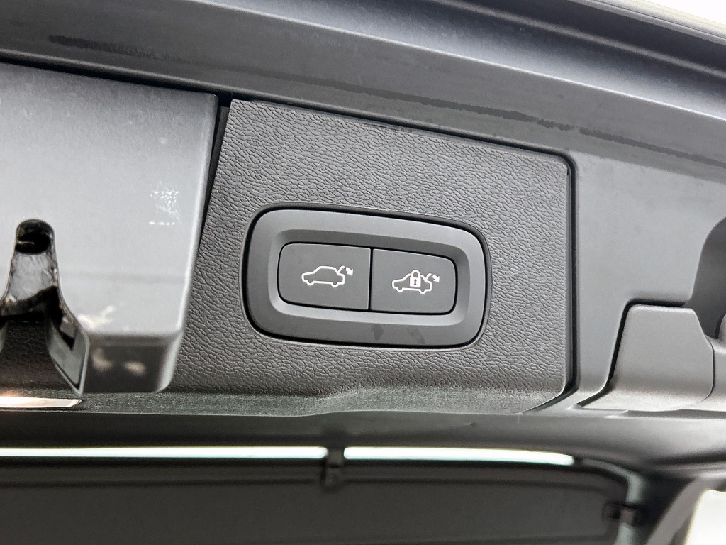 47507698 volvo xc60 t6 recharge awd ultimate dark bowers wilkins luchtvering 59298b