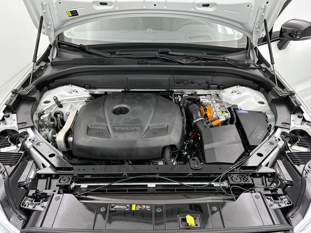47507698 volvo xc60 t6 recharge awd ultimate dark bowers wilkins luchtvering fe9f05