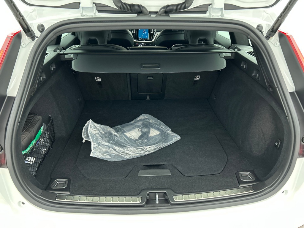 47516812 volvo v60 2 0 t6 plus dark trekhaak sport leder 360 blis pilot 6b04db