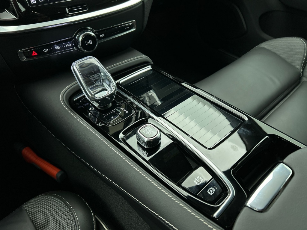 47516812 volvo v60 2 0 t6 plus dark trekhaak sport leder 360 blis pilot 9b490e