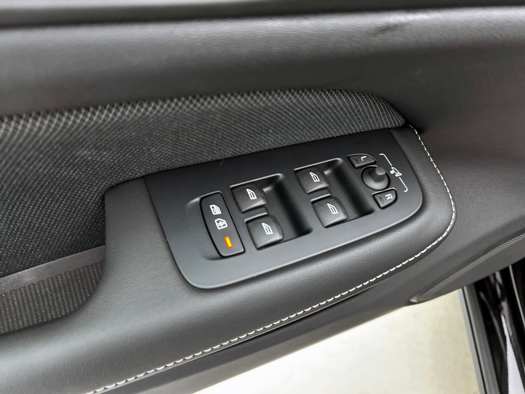 47543872 volvo v60 2 0 t6 plus dark trekhaak sport leder 360 blis pilot 594f74