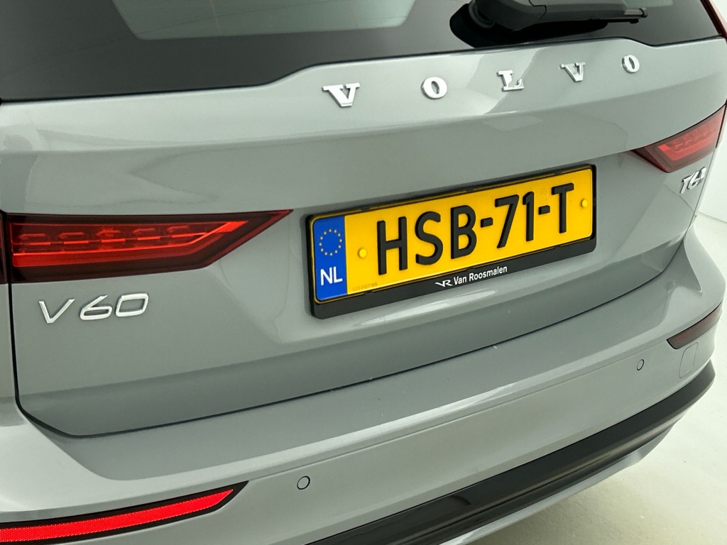 47544283 volvo v60 2 0 t6 plus dark trekhaak sport leder 360 blis pilot 2fd43f