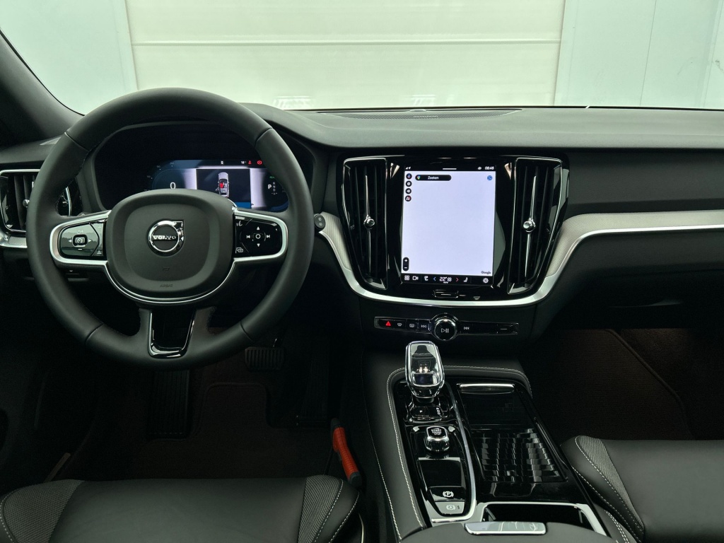 47544283 volvo v60 2 0 t6 plus dark trekhaak sport leder 360 blis pilot cd2bbb