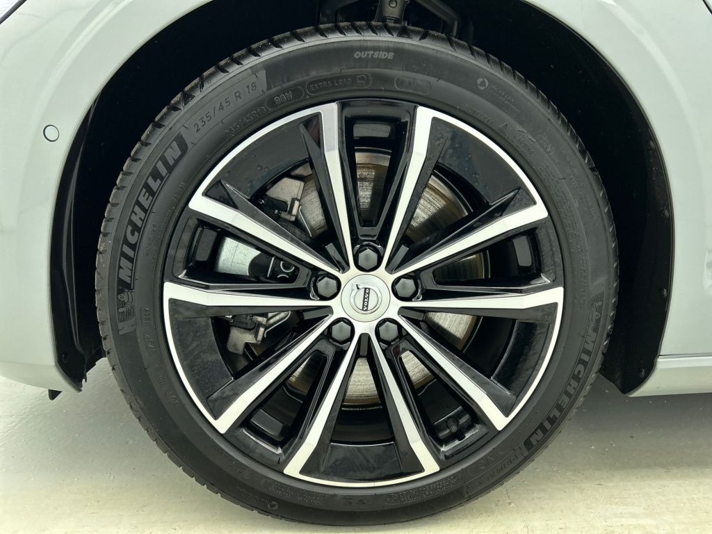 47544283 volvo v60 2 0 t6 plus dark trekhaak sport leder 360 blis pilot ce57e5