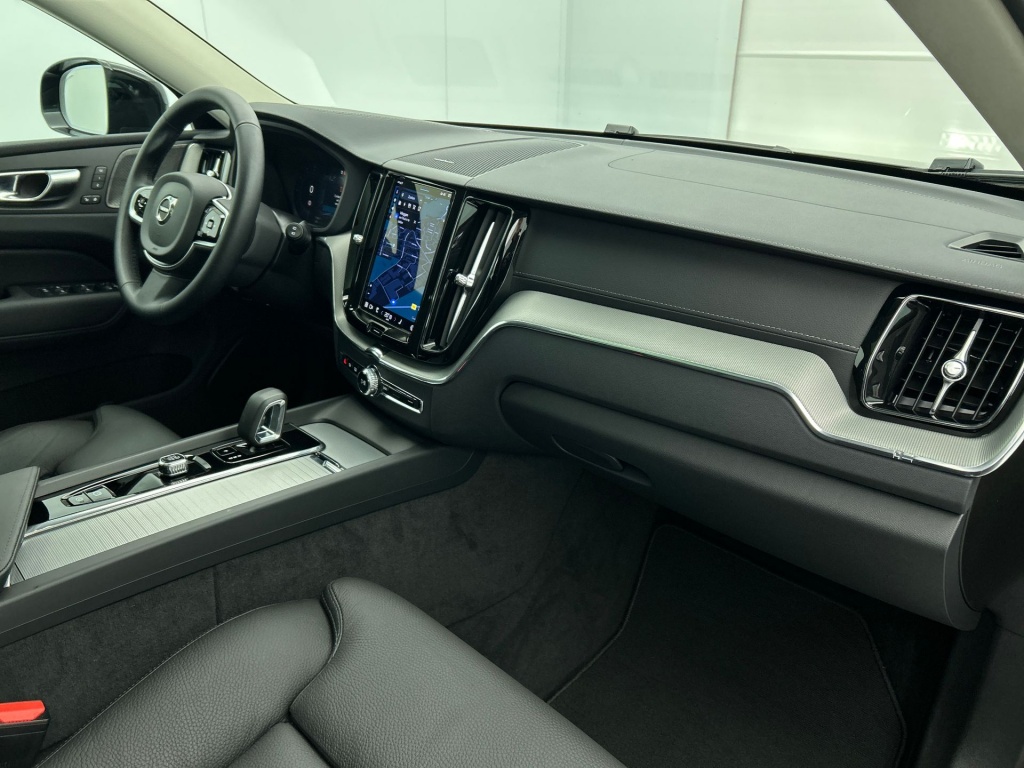 47566809 volvo xc60 2 0 t6 dark 20 360 trekhaak head up h k pano 5718c5