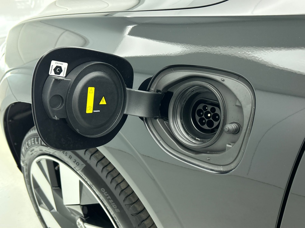 47566809 volvo xc60 2 0 t6 dark 20 360 trekhaak head up h k pano 61e812