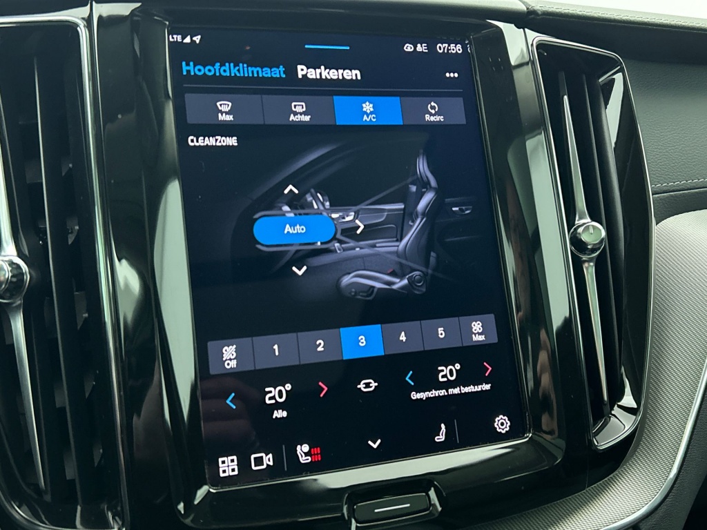 47566809 volvo xc60 2 0 t6 dark 20 360 trekhaak head up h k pano 94188d