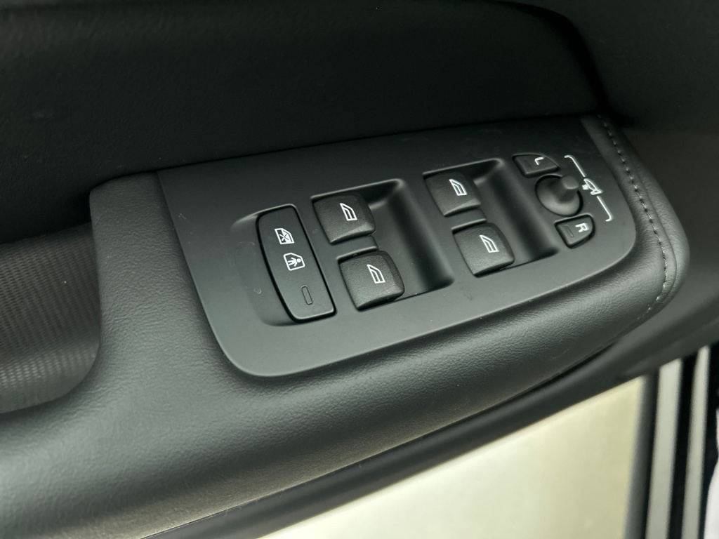 47566809 volvo xc60 2 0 t6 dark 20 360 trekhaak head up h k pano c1b4f5