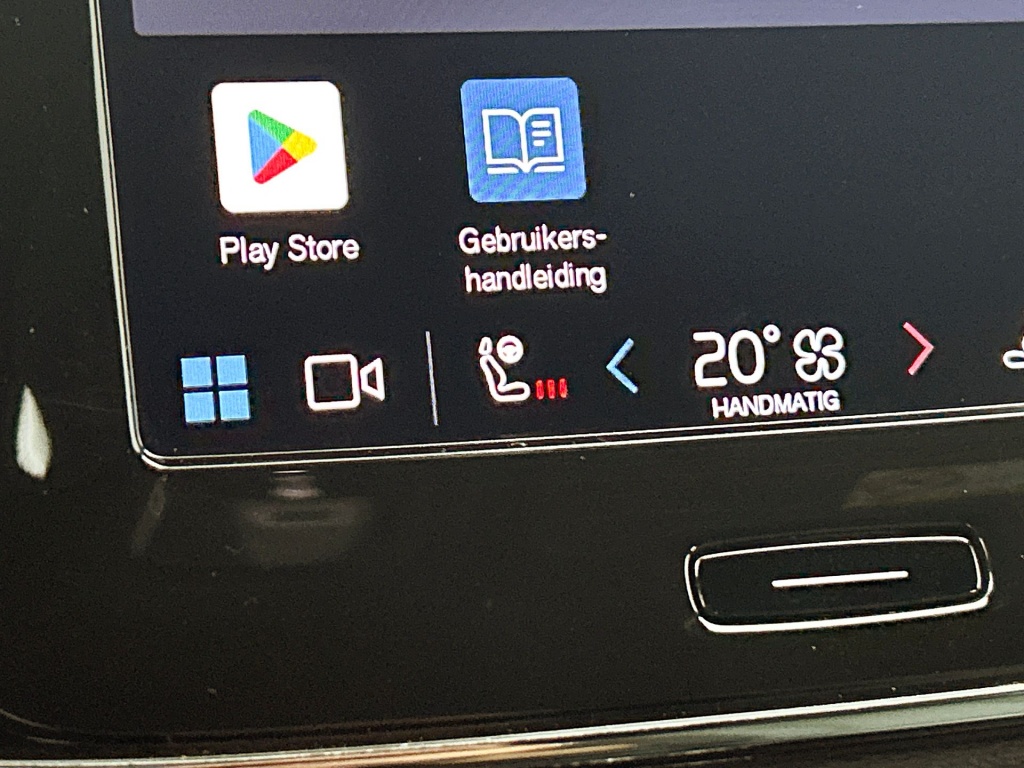 47569062 volvo xc40 2 0 b4 plus dark 9 04