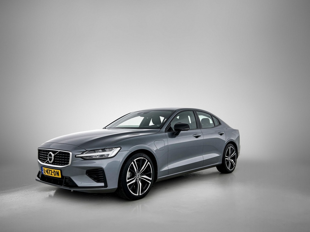 Volvo S60 T6 R-Design | Pilot Assist | Memory | BLIS | Camera | DAB |